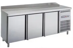 Стол морозильный Coreco MCS200 – купить в RuOborudovanie.ru с доставкой до двери Купить стол морозильный coreco mcs200 – цена от завода, доставка до двери | RuOborudovanie.ru